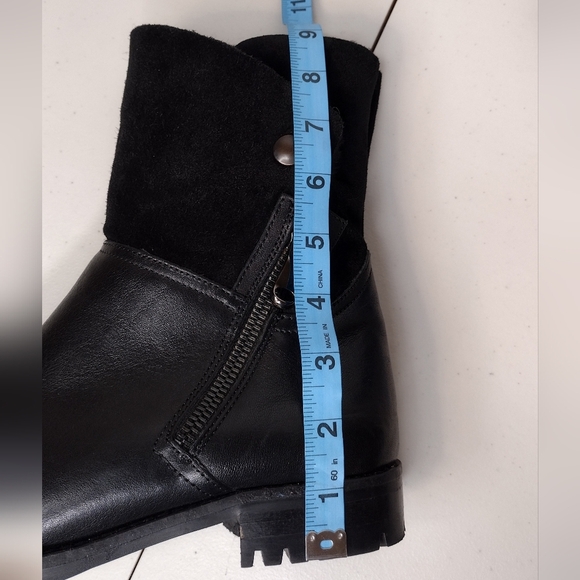 Fabianelli Black Leather Faux Fur Side Zipper Ankle Booties Sz 8 - Picture 10 of 15